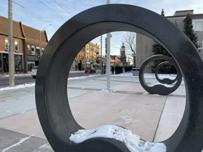 Circular sculpture features at Quaker Foods City Square
